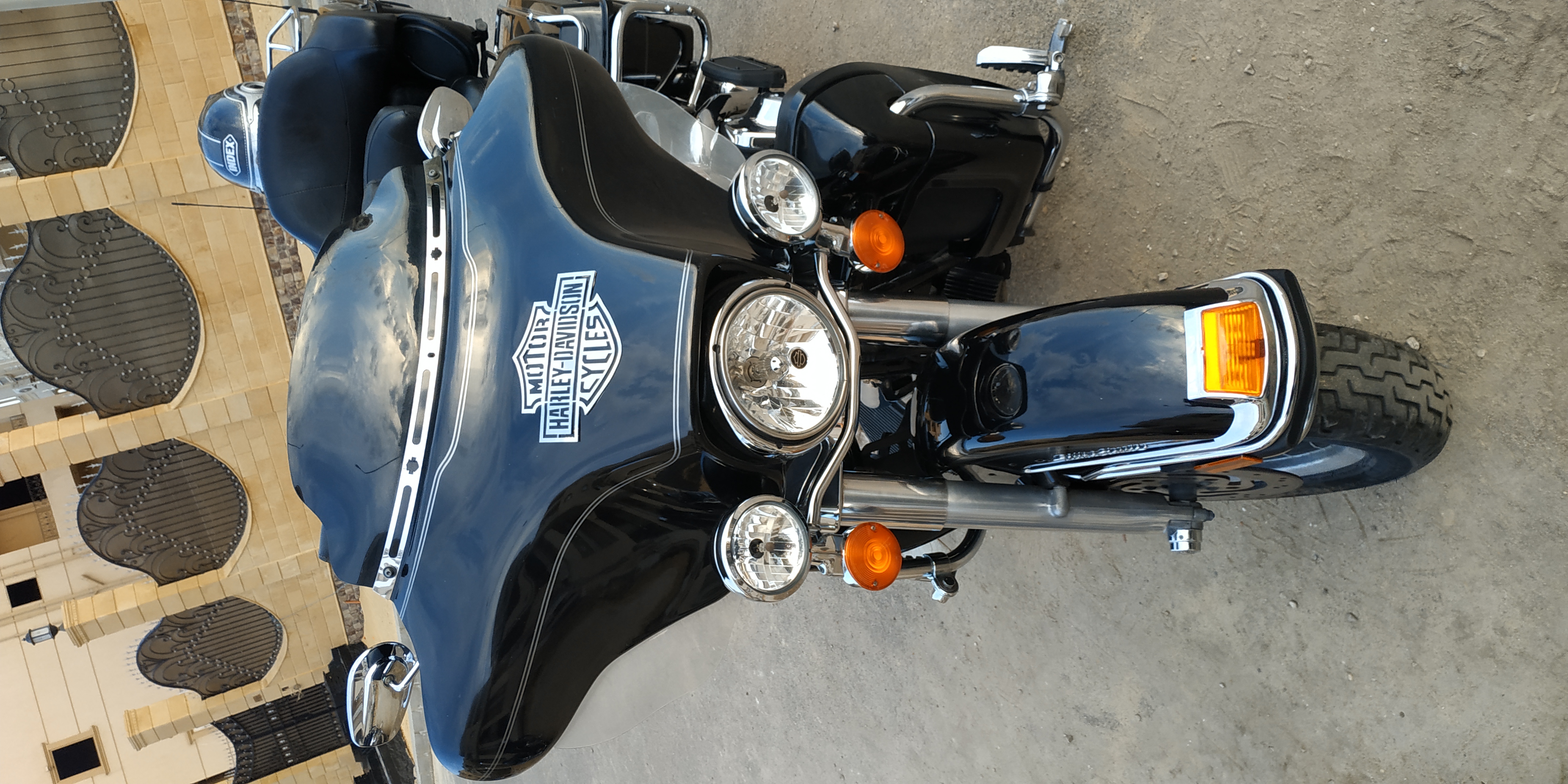 Chromania - Windshield - Harley Davidson windscreen trim 